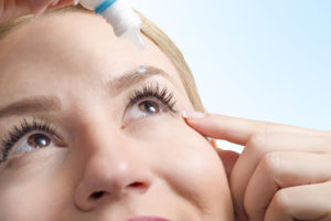 Lasermed Relex Smile: Nach der Behandlung Augen tropfen