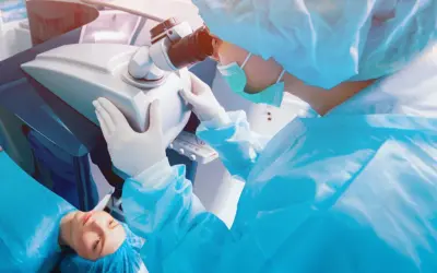 Kann man beide Augen gleichzeitig lasern lassen?