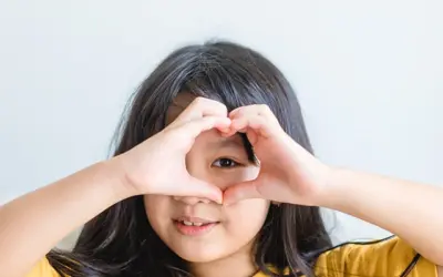 Augenlasern bei Kindern: Voraussetzungen, Besonderheiten und sichere Alternativen