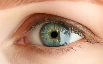 Femto-LASIK Nachlasern – Präziser Überblick über Umfang, Voraussetzungen und Erfolgsaussichten