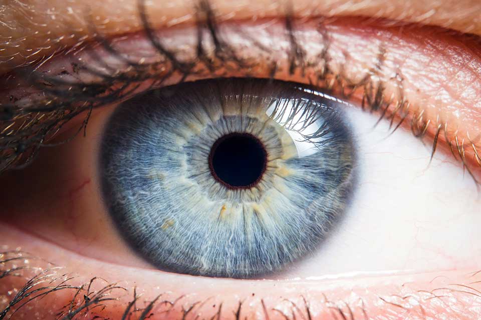 Lasermed Augenlasern Risiken bei Hornhautverkrümmung
